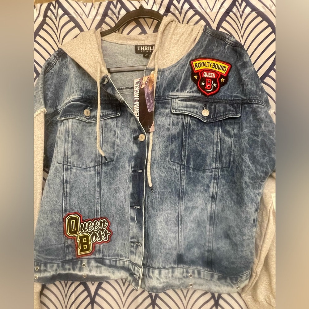 NWT Jean Jacket With Grey Sleeves And Hoodie Size 2X
